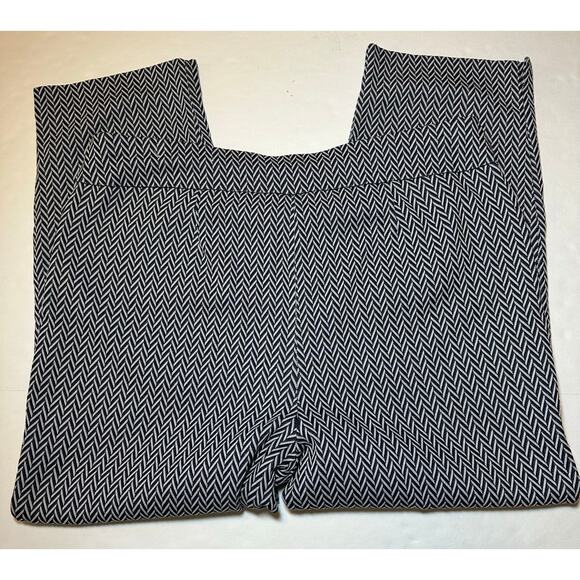 Chicos Pant Women’s Size 2 US 12 Black White Chevron Knit Pull On Elastic Waist - Picture 6 of 6